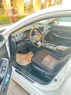 نیسان سێنترا